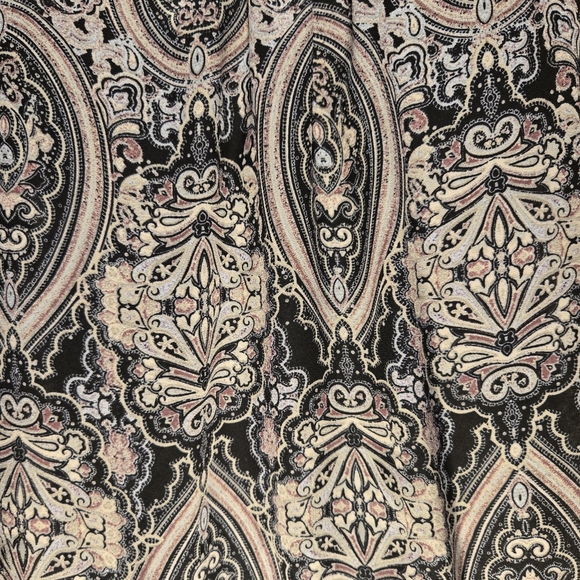 Lg. Elegant Paisley Women's Blouse With Long Sleeves From Xhilaration - Picture 3 of 11